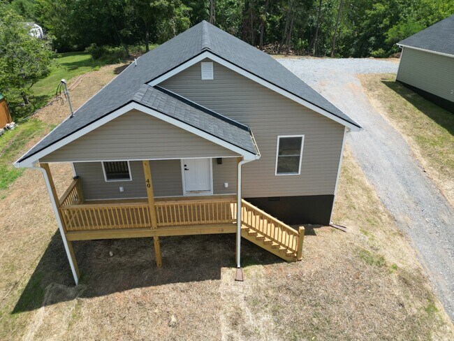 Foto del edificio - 40 Hollins Mill Rd