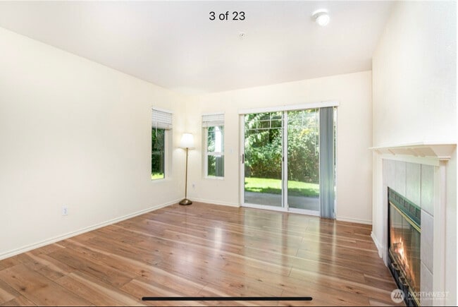 Building Photo - 18501 SE Newport Way