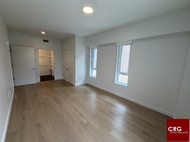 Building Photo - 54-55 Brighton Ave. Unit 219U