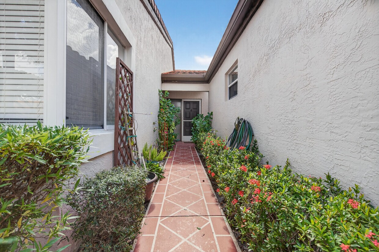 Primary Photo - 6070 Sunny Manor Ct