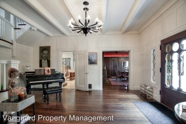 Building Photo - 6 br, 3.5 bath Apartment - 2030 Lyon Street