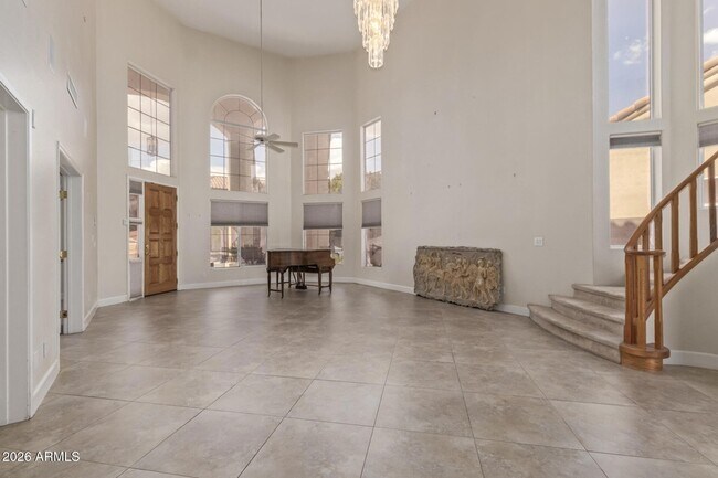 Foto del edificio - 589 N Acacia Dr