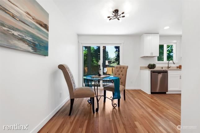 Foto del edificio - 4 br, 1 bath House - 15045 R 30Th Avenue S
