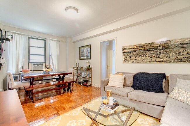 Foto del edificio - 222 W 83rd St