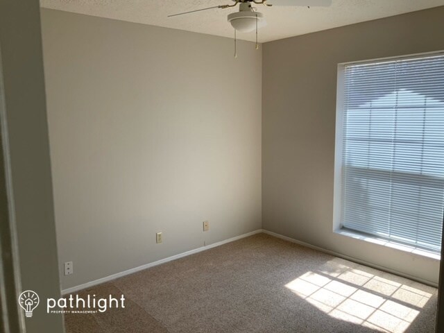 Building Photo - 2425 Agua Fria Dr NE