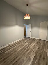 Building Photo - 267 Shorewood Dr