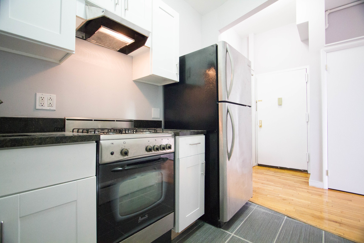 Foto principal - 657 Meeker Ave