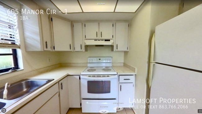Building Photo - 605 Manor Cir