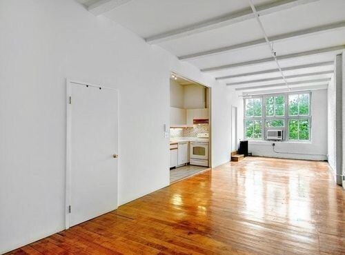 Primary Photo - 51 E 1st St