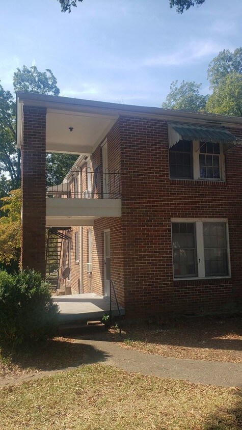 Primary Photo - 1512 Christine Ave