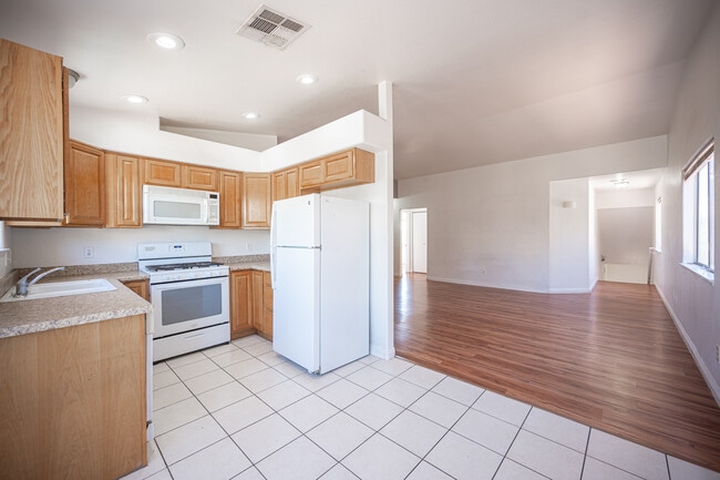 Building Photo - 8012 Cetus Cir
