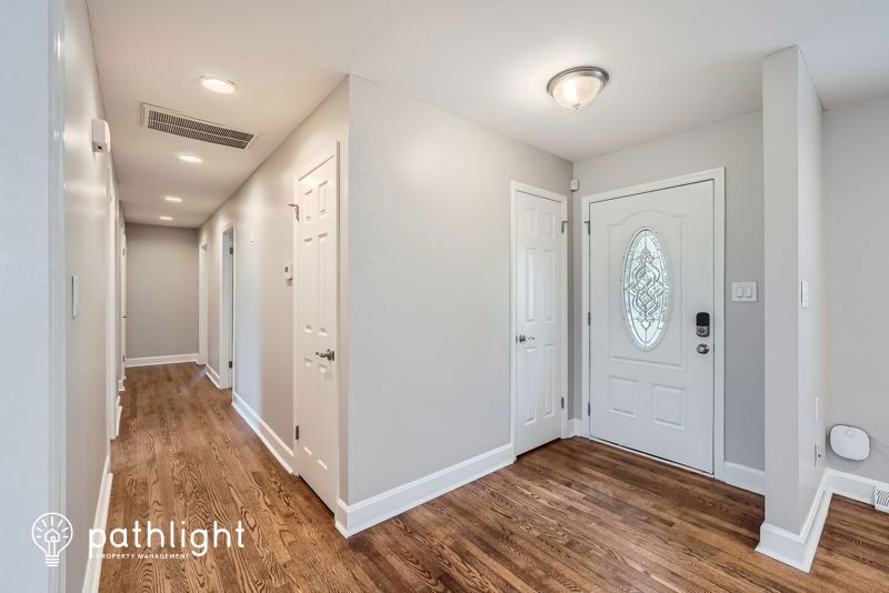 Foto principal - 7133 Starvalley Dr