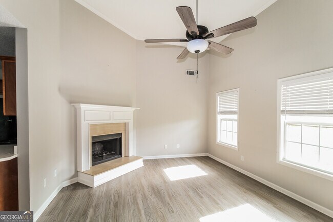 Foto del edificio - 50 Hastings Ln