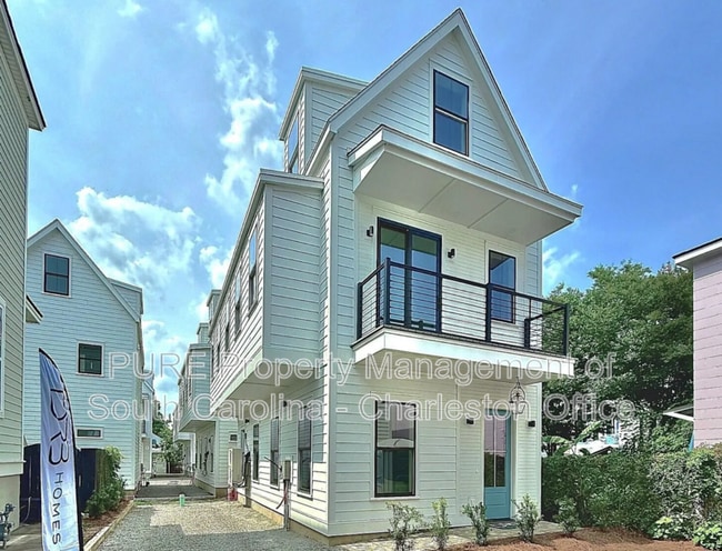 12 1/2 - 12 1/2 House