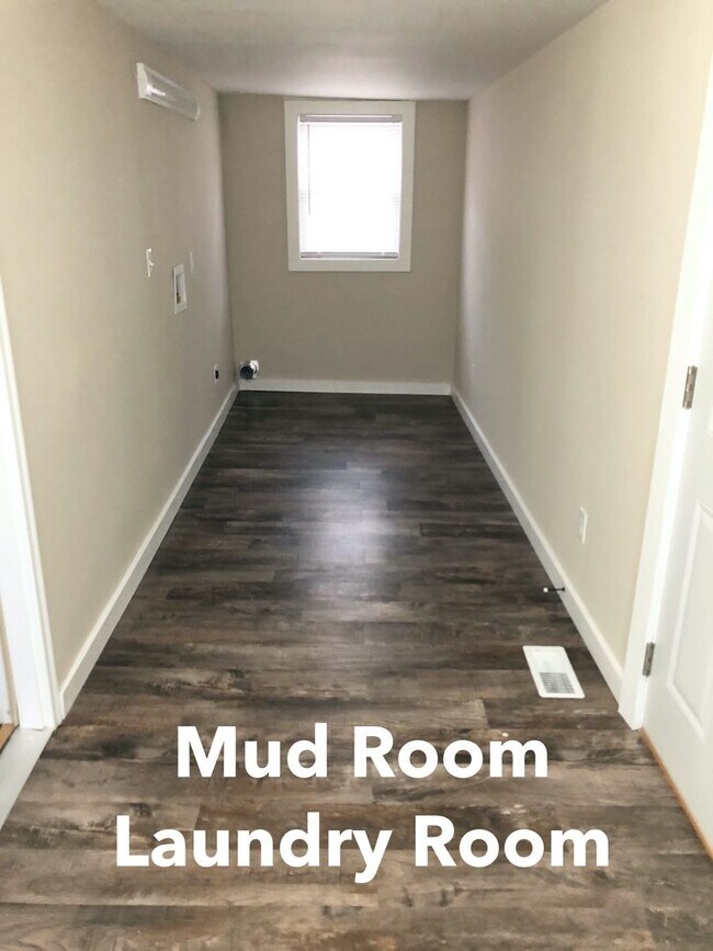 Building Photo - 802 W McCormick St