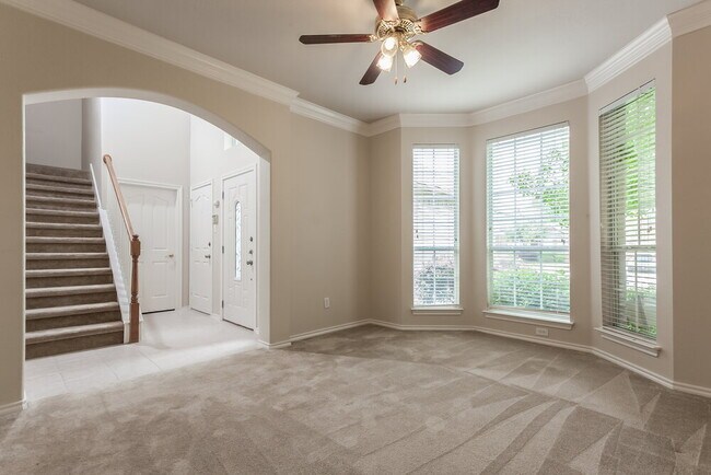 Foto del edificio - 6013 Portridge Dr