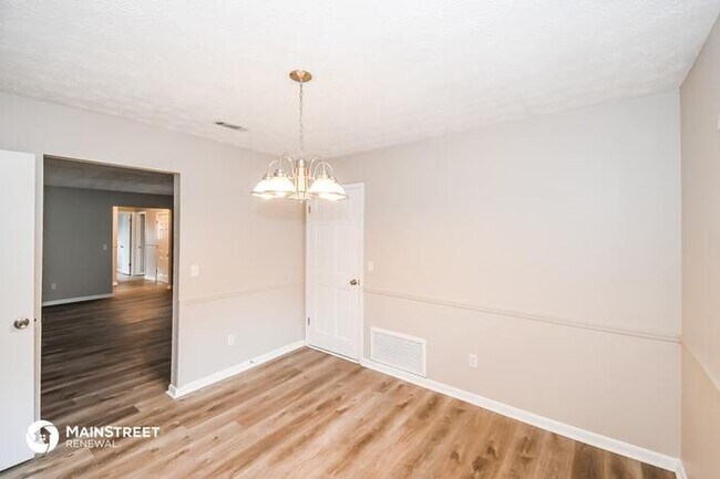 Building Photo - 7867 Lisa Drive E, Jacksonville, FL 32217