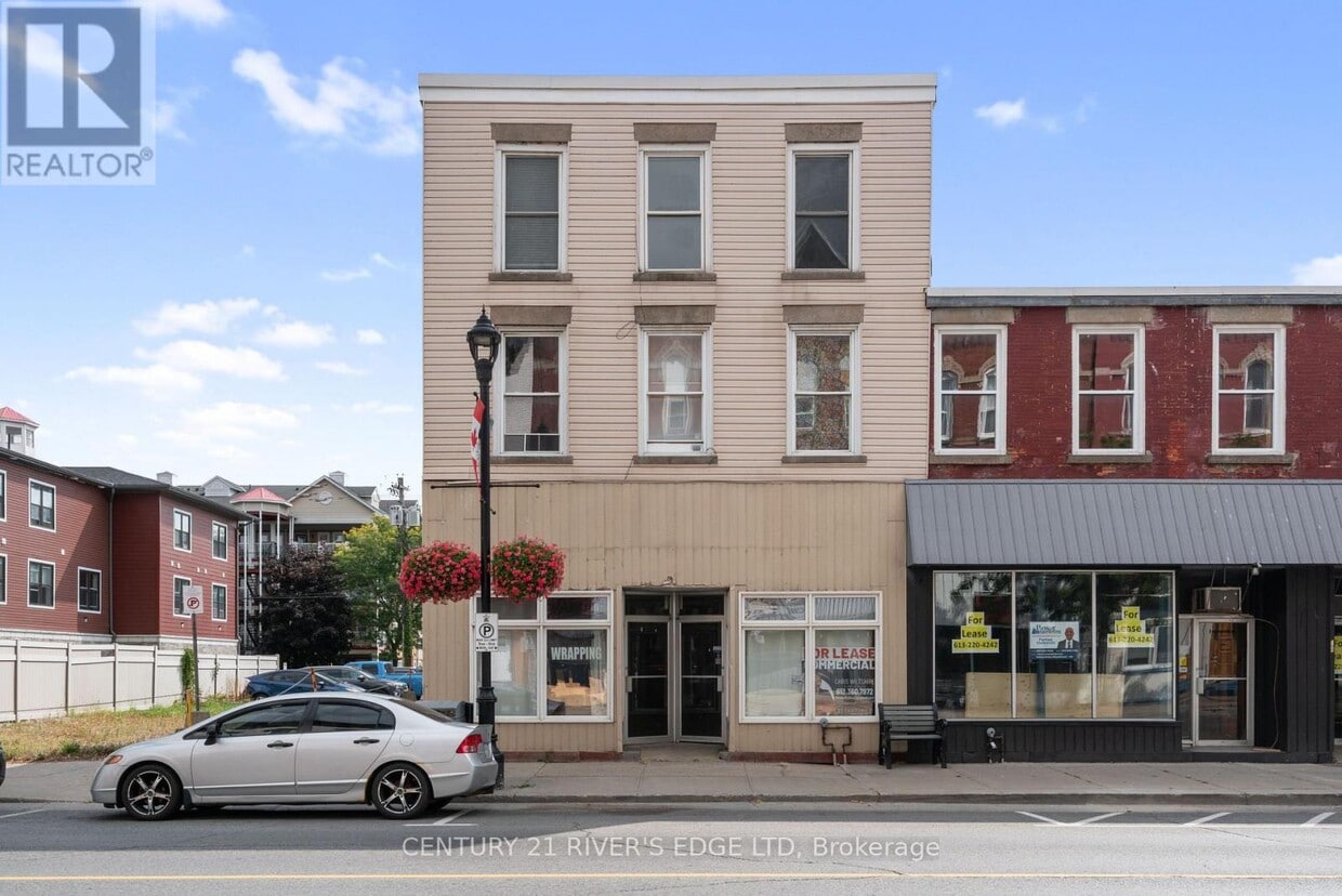 Primary Photo - 183 King St W