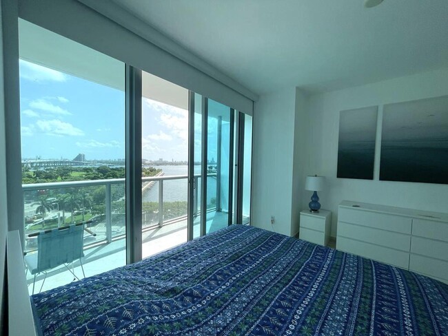 Building Photo - 888 Biscayne Blvd