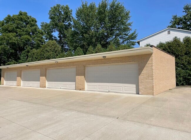 Foto del edificio - 8396 N Akins Rd