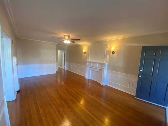 Building Photo - 1309 Roxbury Dr