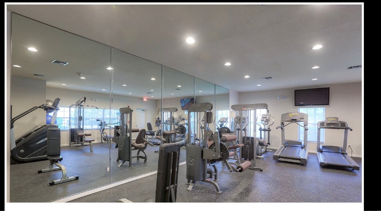 Building Photo - 18140 Dovewood Ct
