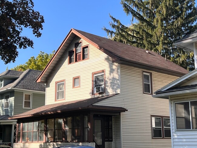 Foto del edificio - 364 Ravenwood Ave