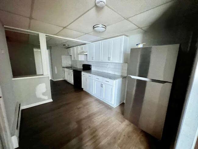 Building Photo - 420 N High St