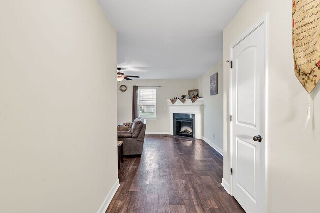 Foto del edificio - 308 Channel Run Ln