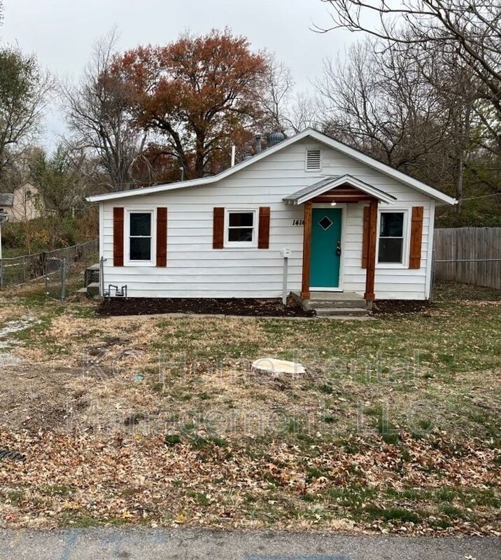 Primary Photo - 1414 S Logan Ave