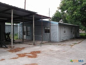 Building Photo - 1910 FM2673