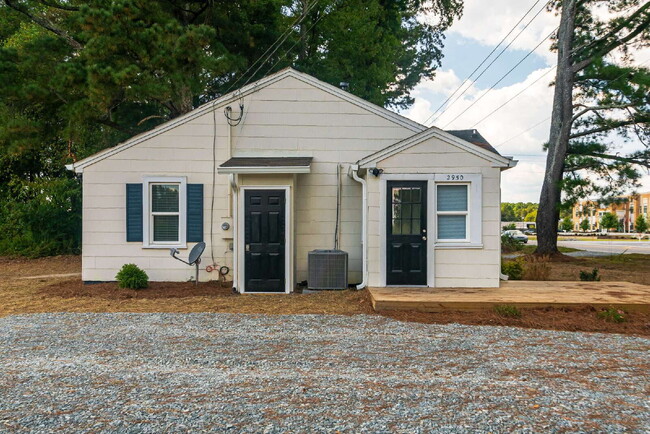 Building Photo - Charming 2-Bedroom Home in Smithfield!
