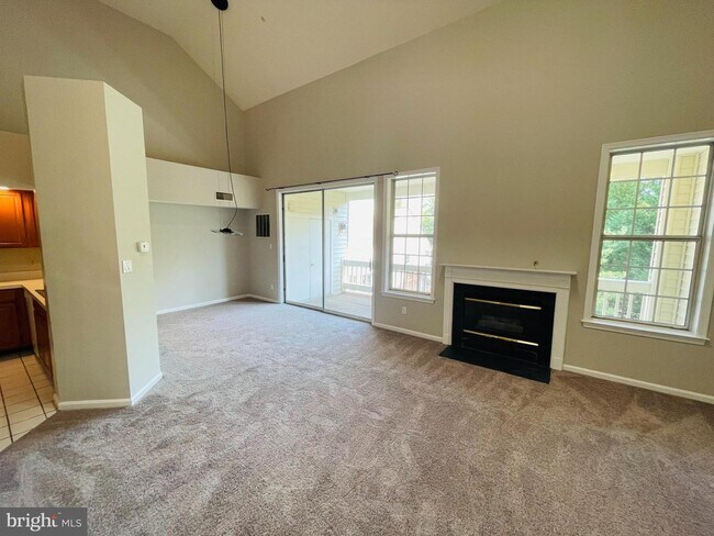 Foto del edificio - 7014 Ellingham Cir