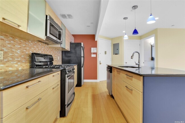 Building Photo - 8375 117th St