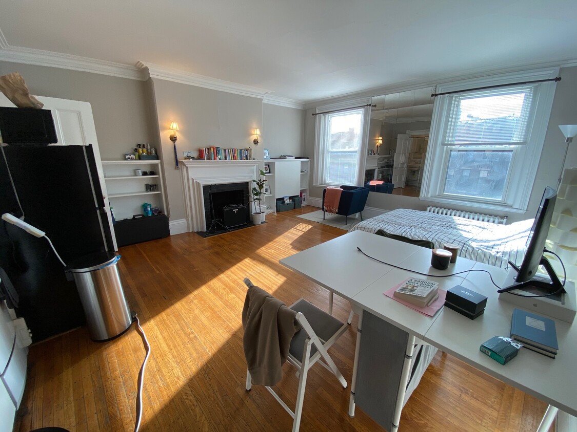 100 Charles St, Boston, MA 02114 - Apartments in Boston, MA ...