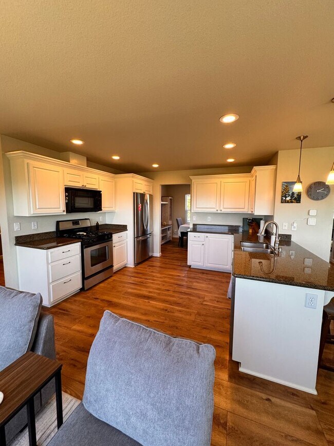 Foto del edificio - 1020 NE Granite Ridge
