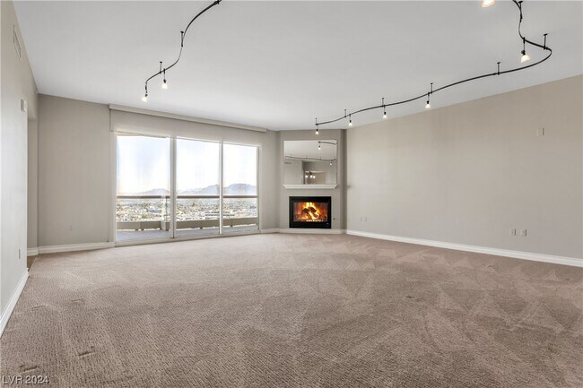Foto del edificio - 2777 Paradise Rd