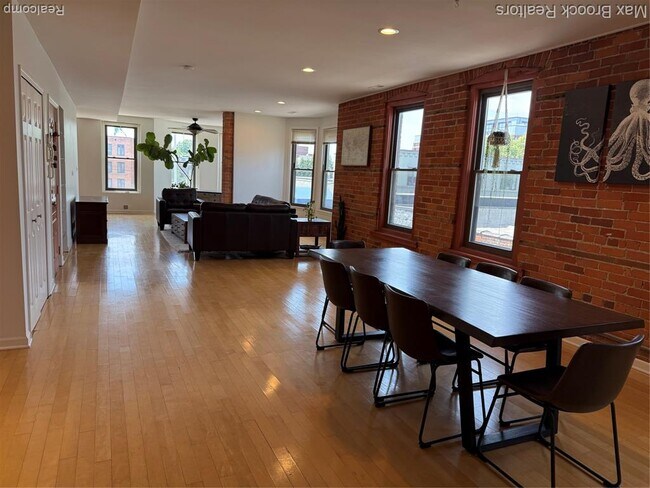 Foto del edificio - 4120 Cass Ave