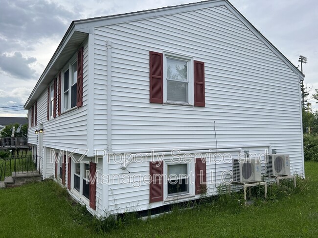 Foto del edificio - 51 Glenwood Dr