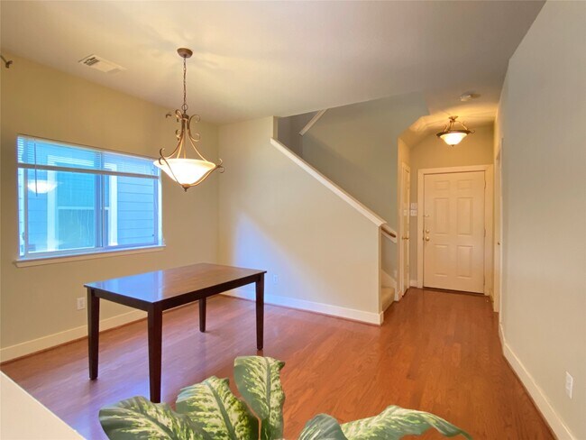 Foto del edificio - 5843 Sonoma Ridge