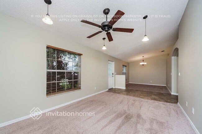 Foto del edificio - 1712 Laramie Cir