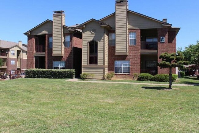 Foto del edificio - 8359 N Harwood Rd