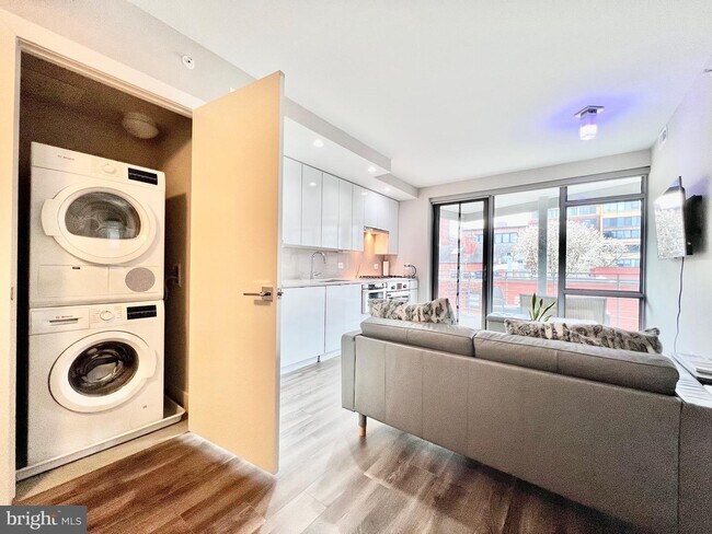 Foto del edificio - 1311 13th St NW