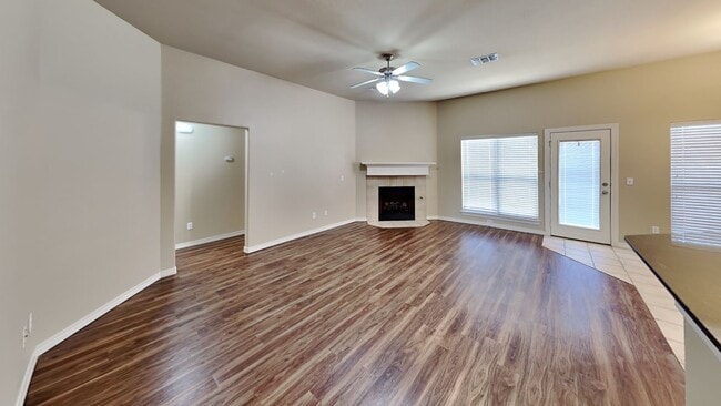 Foto del edificio - 4 Bedroom Home in Edmond