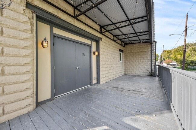 Building Photo - 1185 Gustavus Ln