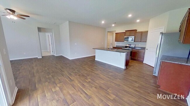Building Photo - 22 Crestwood Pnes Trl