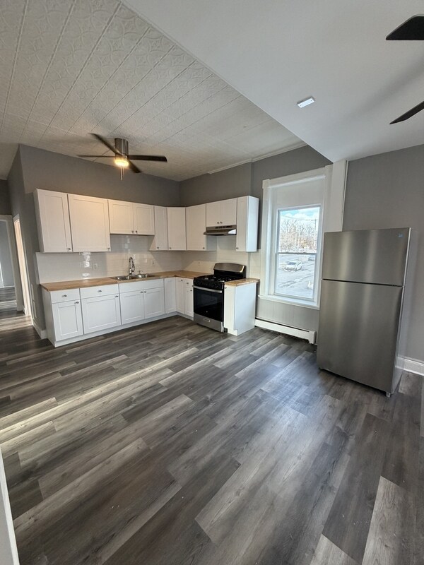 Foto del edificio - 241 Saratoga St