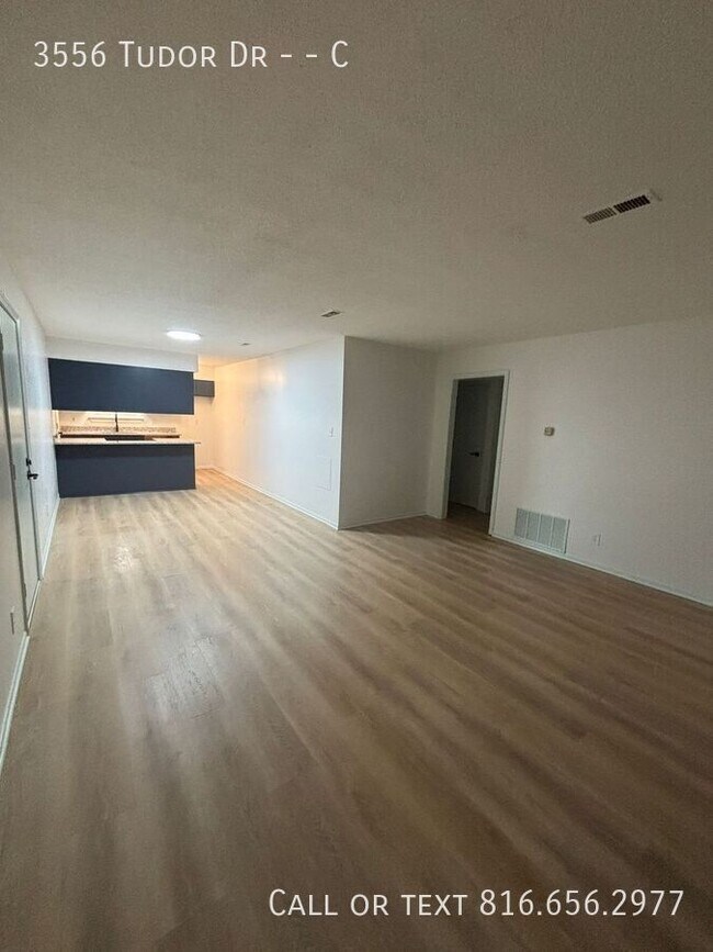 Foto del edificio - 3556 Tudor Dr