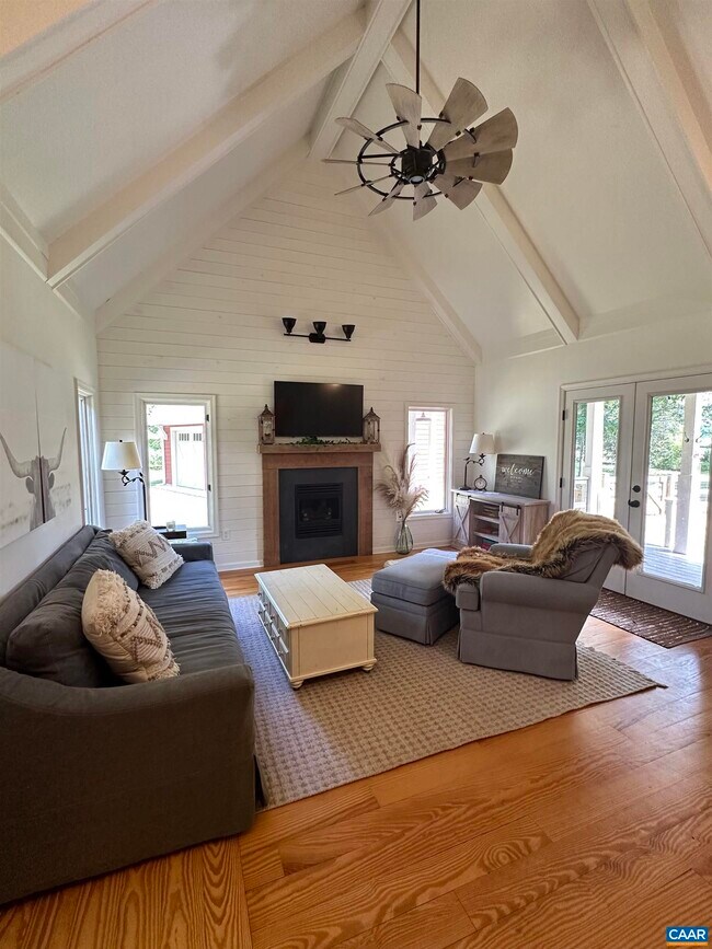 Building Photo - 5275 Wesley Chapel Rd