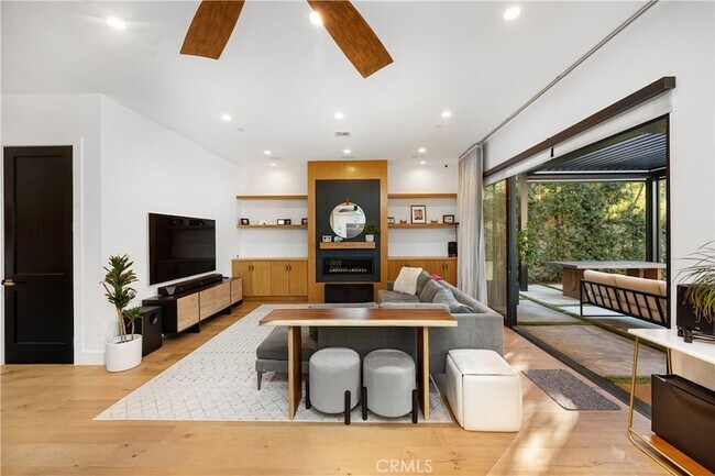 Foto del edificio - 4543 Lennox Ave